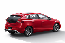 ボルボ V40 T5 R-DESIGN