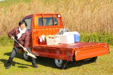 ダイハツ ハイゼットトラック「農業女子パック」と自動車評論家の渡辺陽一郎氏