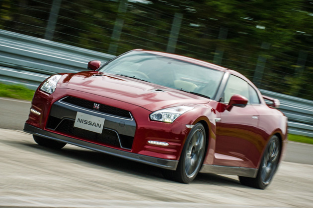 NISSAN GT-R 15年モデル