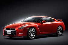 NISSAN GT-R 15年モデル／Premium Edition