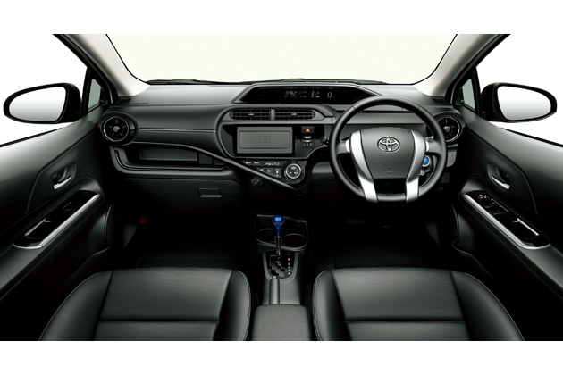 トヨタアクア 中期Xアーバンモデル 純正フロントインパネル ソフトレザーブラック Toyota Aqua] 10 series S style black Video Catalog_Detailed