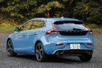 ボルボ V40 T5 R-DESIGN[Drive-E 新型4気筒・8AT搭載 2015年モデル／ボディカラー：レーベルブルー(R-DESIGN専用色)]