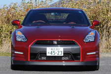 日産 GT-R 2015年モデル