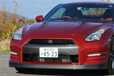 日産 GT-R 2015年モデル