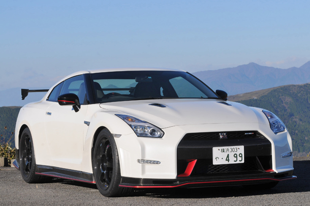 日産 R35 Gt R 15年モデル 試乗レポート 嶋田智之 4 4 徹底検証 14年新型車種ー試乗レポート Mota