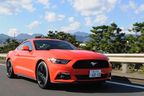 フォード 新型 マスタング「50 YEARS EDITION」[EcoBoost 2.3ターボ／限定350台／左ハンドル／ボディカラー：コンペティションオレンジ] 試乗レポート／森口将之