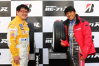 （左）モータージャーナリストの山本シンヤ氏（右）レーシングドライバーの山野哲也氏