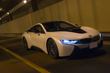 BMW i8 走行イメージ5