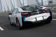 BMW i8 走行イメージ8