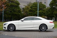メルセデス・ベンツ Sクラスクーペ(S 550 4MATIC Coupe)