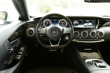 メルセデス・ベンツ Sクラスクーペ(S 550 4MATIC Coupe)