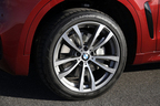 BMW 新型 X6 xDrive50i M Sport[ボディカラー：フラメンコ・レッド・ブリリアント・エフェクト]
