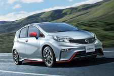 日産 ノートNISMO S