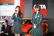 乃木坂46の白石麻衣さんと橋本奈々未さん／オートバックスブース【東京オートサロン2015】