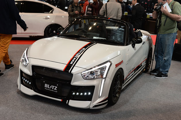 速報 迫力あるエアロに身をまとったカスタムカーを展示 東京オートサロン15 東京オートサロン15 Mota