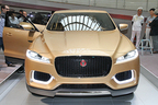 ※写真は日本での発表会の時のもの　「ジャガー スポーツ・クロスオーバー・コンセプト『C-X17（F-PACE）』」