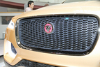 ※写真は日本での発表会の時のもの　「ジャガー スポーツ・クロスオーバー・コンセプト『C-X17（F-PACE）』」