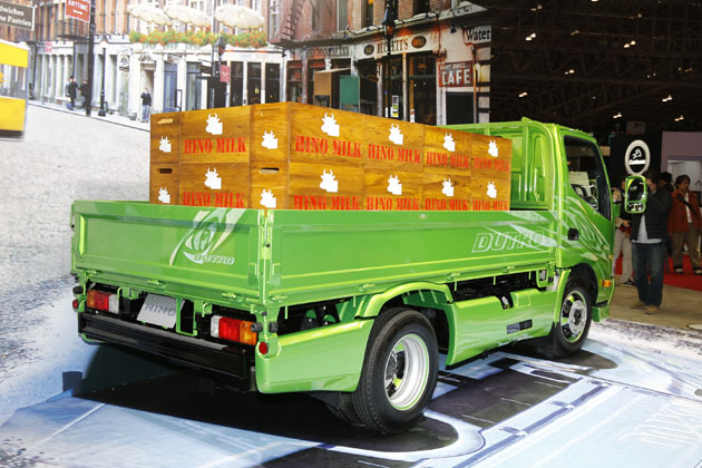 トントントン日野の2トン グレムリン2 サンタ fb_ogp.jpg