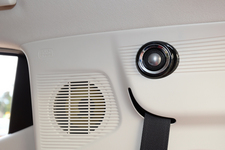 ホンダ N-BOXスラッシュ X・ターボパッケージ リアに備えられているスピーカー（左）とツィーター（右）