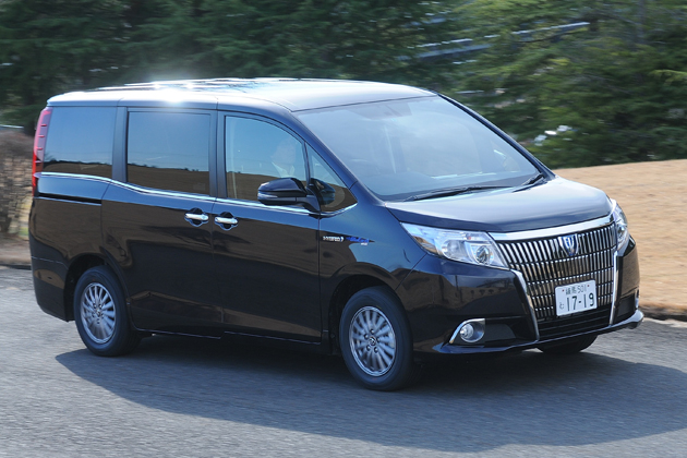 4507 2018年製 ヨコハマ ブルーアースRV-02 215/65R16 4本 株)ヨコハマタイヤネットワークサービス北海道 豊岡店