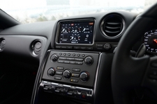 日産 GT-R 2015年モデル 3.8 プレミアムエディション 4WD ボディカラー:メテオフレークブラックパール(スクラッチシールド)