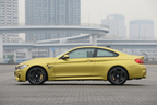 BMW M4 DCT ドライブロジック　ボディカラー：オースチン・イエロー