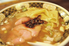 ラーメン王・石神秀幸の「今すぐ食べたい！ラーメンドライブ」Vol.2　夜こそ食べたい”こってり”ラーメン編　第4位「ラーメン凪 煮干王 五反田店」[東京都品川区]