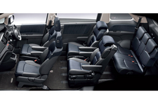 ホンダ「オデッセイ」ABSOLUTE・20th Anniversaryパッケージ(FF/7人乗り)インテリア　