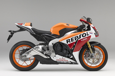 ホンダ、MotoGPチャンピオン記念の「CBR1000RR SP」を限定発売|【業界