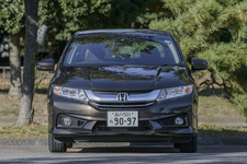 ホンダ「GRACE(グレイス)」