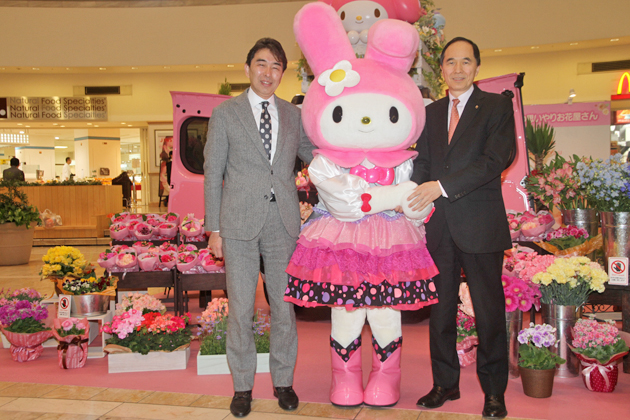 ルノー カングーが マイメロディ とコラボ お花屋さんカーで 思いやりの気持ち をみんなに 画像ギャラリー No 19 新型車 リリース速報 Mota
