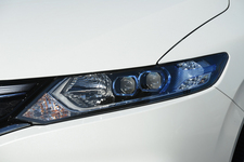 ホンダ 新型ジェイド ハイブリッドX　エクステリア