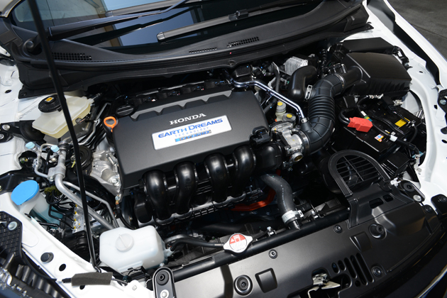 ホンダ 新型ジェイド ハイブリッド　　1.5リッター DOHC i-VTECエンジン