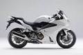 ホンダ、スポーツツアラーモデル「VFR800F」に新色を追加し発売