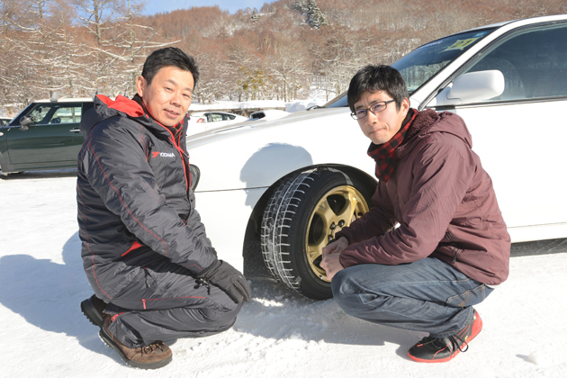 横浜ゴムの橋本さんにスタッドレスタイヤのメカニズムを教えてもらう