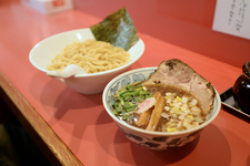 ラーメン王・石神秀幸の「今すぐ食べたい！ラーメンドライブ」Vol.2　夜こそ食べたい“こってり”ラーメン編　第1位「笑堂」[埼玉県川越市]