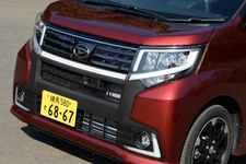 ダイハツ ムーヴ カスタム RS ハイパー SA　ボディカラー：ブラックマイカメタリックxファイアークォーツレッドメタリック