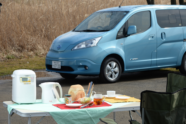 e-NV200の電気を使用したホームベーカリー・電気ケトルでカフェ