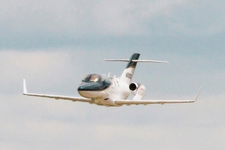 HondaJet 量産1号機のデモフライトの様子