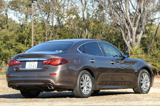 日産 フーガハイブリッド マイナーチェンジモデル