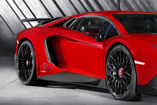 ランボルギーニ 新型「アヴェンタドールLP 750-4 スーパーヴェローチェ」