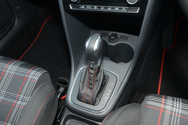 フォルクスワーゲン 新型 ポロGTI ミニ試乗レポート/今井優杏