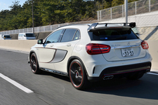 メルセデス・ベンツ GLA 45 AMG Edition1 ミニ試乗レポート／今井優杏