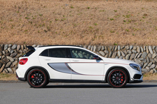 メルセデス・ベンツ GLA 45 AMG Edition1 ミニ試乗レポート／今井優杏