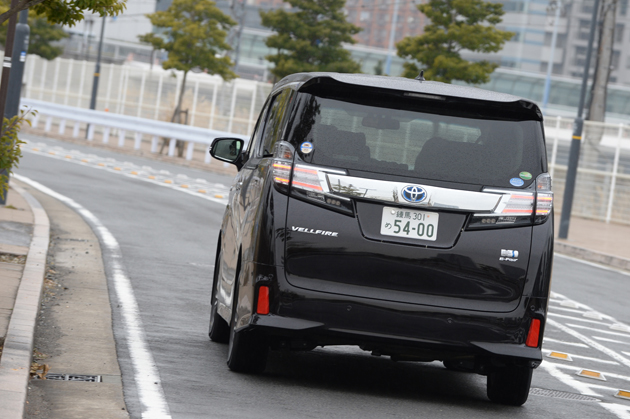 トヨタ新型 ヴェルファイア 攻撃的な顔を持つ最上級ミニバン ピックアップ カーソムリエレポート 画像ギャラリー No 14 業界先取り 業界ニュース 自動車ニュース22国産車から輸入車まで Mota