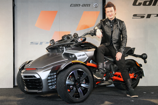 挙式を控えた中村獅童も注文済み！ 3輪バイク「BRP Can-Am Spyder F3」発表会速報