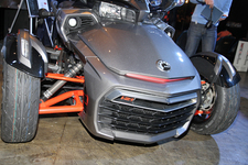 中村獅童も注文した3輪バイク「BRP Can-Am Spyder F3」発表会速報[2015/03/10・会場：LIQUIDROOM(東京都渋谷区)]