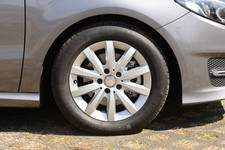 メルセデス・ベンツ 新型 Bクラス「B180」[2015年モデル] 試乗レポート／渡辺陽一郎