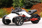 3輪バイク「BRP Can-Am Spyder F3」