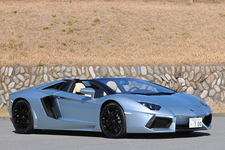 ランボルギーニ アヴェンタドール LP 700-4 ロードスター